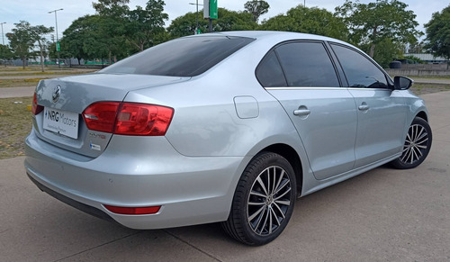 Imagen 5 de 15 de Volkswagen Vento 2.0 T Sportline Dsg L/11 2014