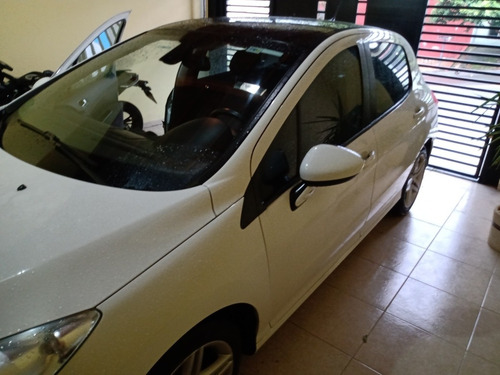 Acura 308 Allure Allure 2.0 Aut.