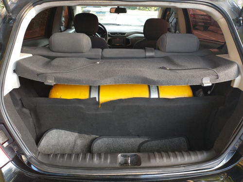 Imagem 8 de 10 de Chevrolet Onix 2014 Lt 1.4 Gnv