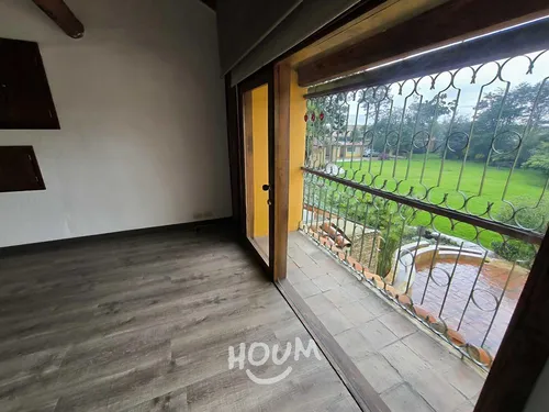 Casa En La Bajada. 5 Habitaciones, 2400 M², Id: 141852