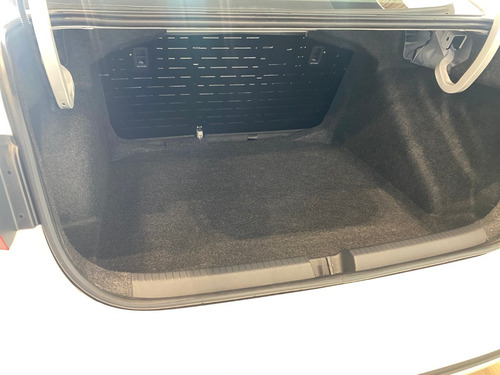Imagen 11 de 24 de Volkswagen Virtus Trendline Mec Unidades Limitadas 2023