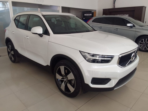 Volvo XC40 2.0t T4 Momentum Fwd