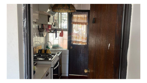 Imagen 7 de 7 de Casa Av. Grecia / Tobalaba