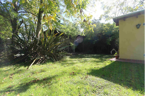 Imagen 26 de 30 de Venta Casa Quinta Virrey Del Pino Extenso Lote. Si Algo Nos Dejó La Pandemia Es La Necesidad De Vivir Con Espacio, Naturaleza Y Disfrutando De La Familia. Un Entorno Ideal Para Tu Gente. Inmobiliaria