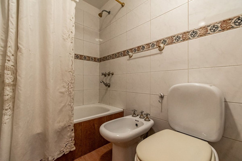 Venta Casa Lote Propio 4 Dormitorios, Garage