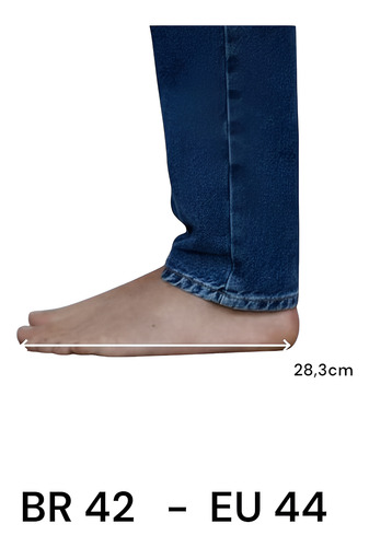 Tênis Mocassim De Tira Com Detalhe De Aplique Metálico