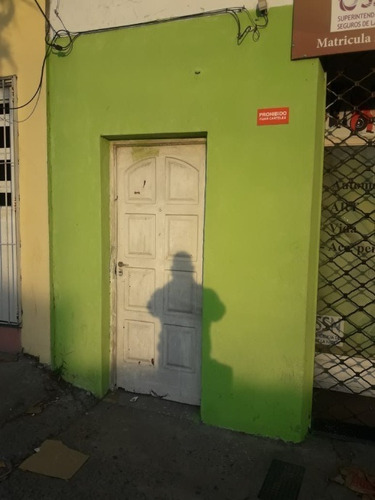 Imagen 3 de 14 de Permuta - Piso De 3 Ambientes En Venta - Isidro Casanova