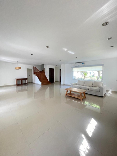 Casa En Alq. Anual - Santa Teresa, Villanueva - 5 Amb - A La Laguna Con Muelle