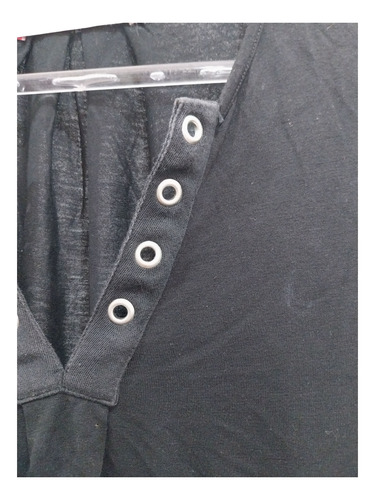Remera Negra Asterisco Manga Cortas Con Ojalillos Escote 38 (Usado)