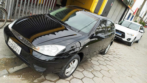 Imagem 1 de 4 de Ford Focus 2005 1.6 Glx 5p
