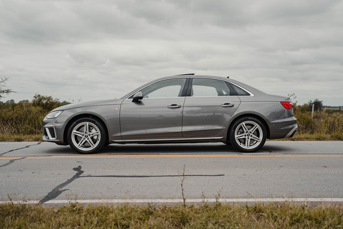 Audi A4 2.0 Tfsi Sport 252hp Quattro Tech. Stronic 4p