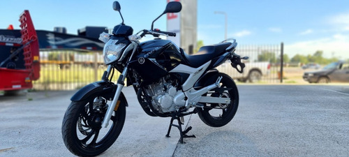 Imagen 1 de 18 de Yamaha Fazer Ys 250 2018 0km Patronelli