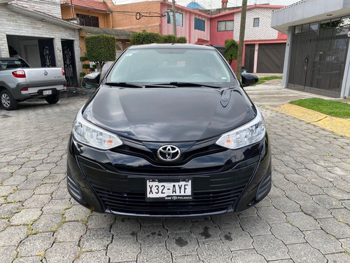 Imagen 7 de 11 de Yaris Core 2018 Automatico Clima Electrico Cd Bolsas Rines