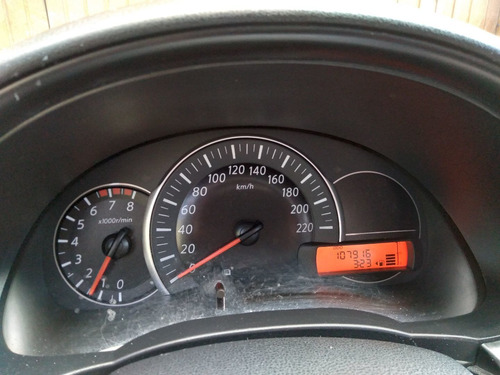 Nissan March 2015 1.6 16v Sv 5p