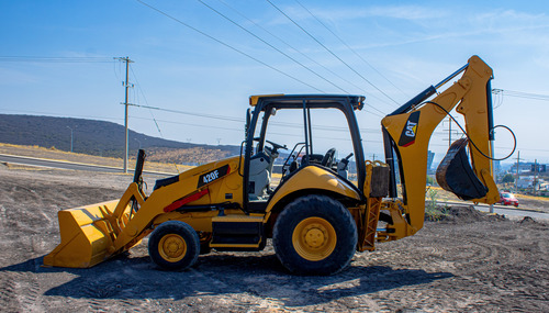 Retroexcavadora Caterpillar 420f 2013