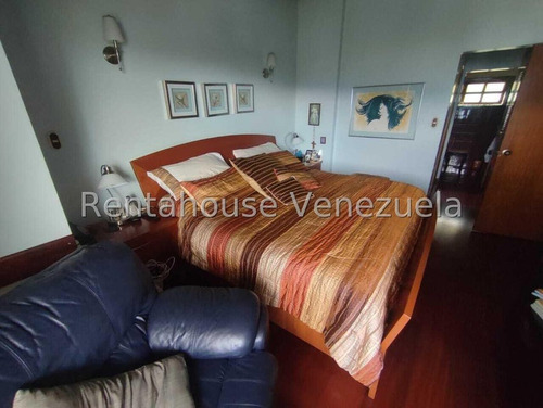 Bella Casa Bien Distribuida De MĂșltiples Niveles En Venta Ubicada En Los Naranjos Del Cafetal 25-6495