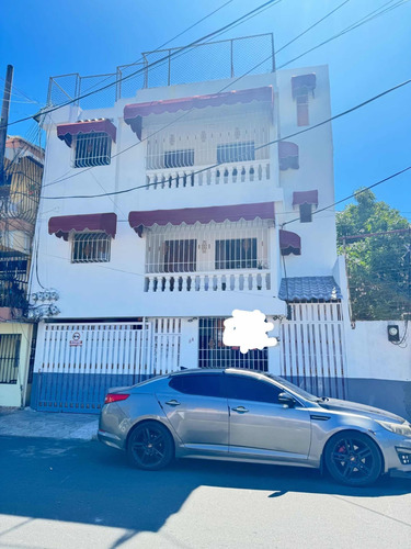 Venta De Edificio De 3 Nivele Alma Rosa Primero I