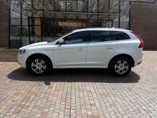 Volvo XC60 2.0 T5 Awd Momentum