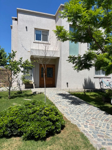 Casa En Venta Barrio Los Arces