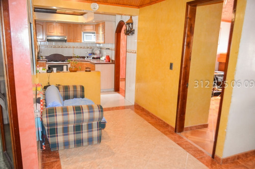 Imagen 10 de 14 de Vendo Apartamento En 2º Piso+ Altillo+ Garaje Cubierto 150m2