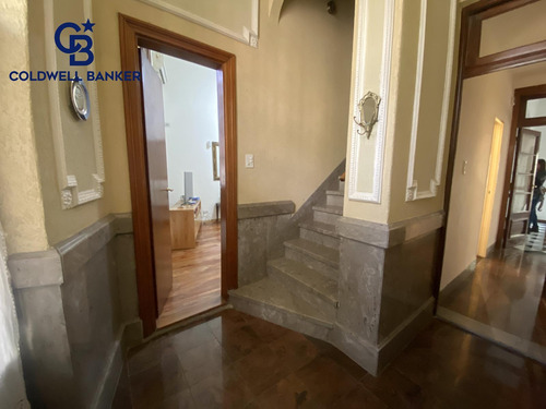 Casa En Venta 8 Ambientes En Boedo