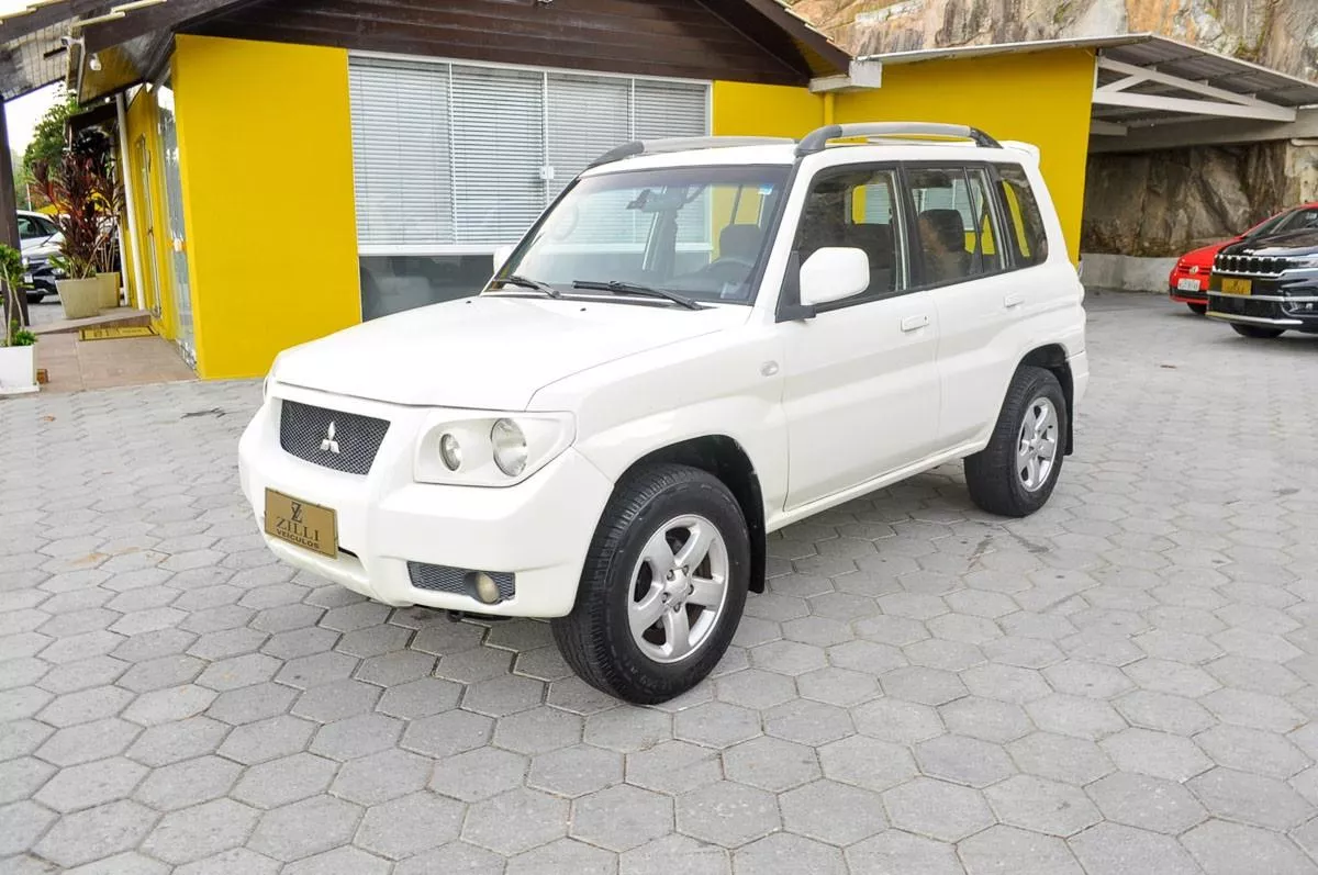 Mitsubishi Pajero TR4 2.0 4X4 MT