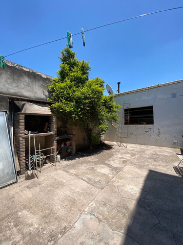 Casa En Venta En Colonia Caroya 3 Dorm + Dpto A Reciclar
