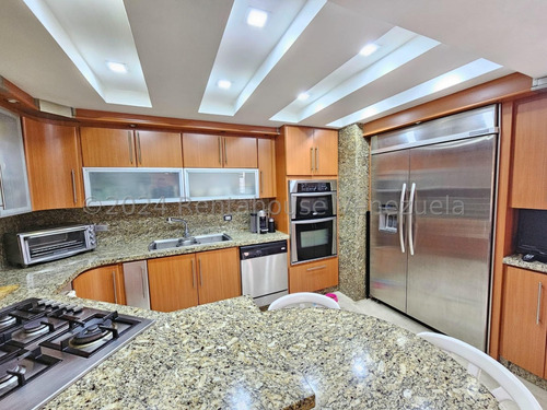 Hermoso Penthouse En Venta De 2 Niveles, En Zona Norte De Nuestra Ciudad Jardín Urb.san Isidro 24-19246 Ecir