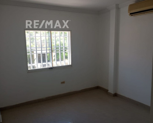 Town House, Villas De Nuevo Mundo, Maneiro, Isla De Margarita.