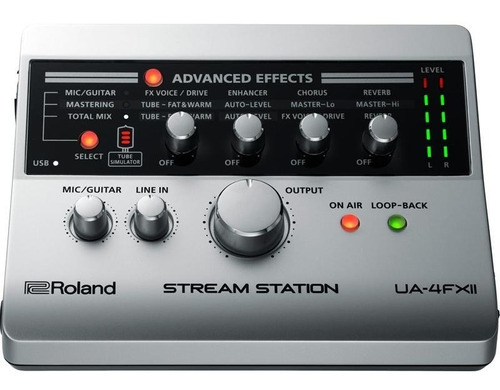 Interface De Audio/midi Roland Ua-4fx2 Usb Para Instrumentos Cor Prateado