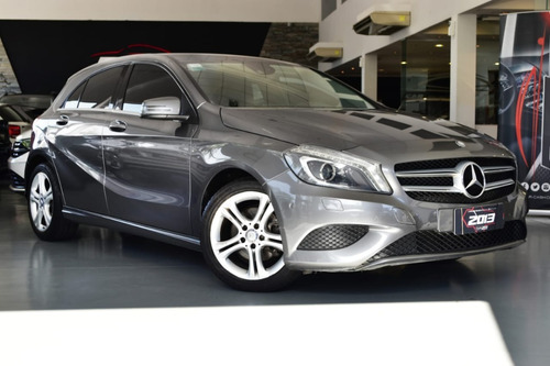 Mercedes Benz A200 Urban 1.6 2013 - 64.900km - Car Cash