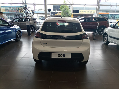 Imagen 8 de 15 de Peugeot 208 New Like 1.2 - Avec Peugeot