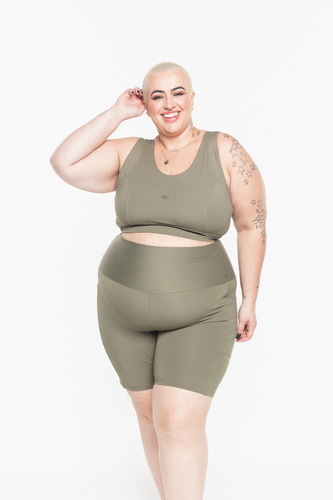 Imagem 4 de 6 de Bermuda Plus Size Wonder Size Com Bolso Emana® Plus Verde