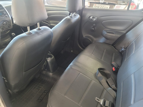 Nissan Versa 1.6 16v Sv Flex 4p