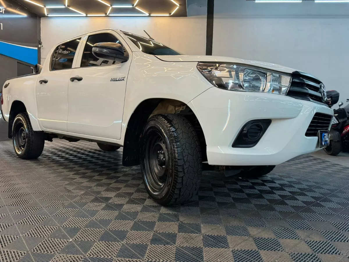 Toyota Hilux 2.8 Sr Cab. Dupla 4x4 Tdi Aut. 4p