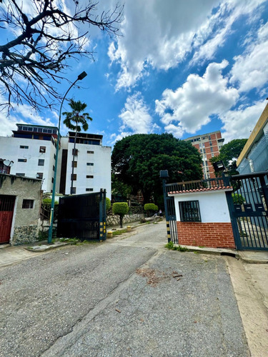 Venta De Apartamento Ph En Montalbán I
