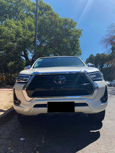 Imagen 2 de 25 de Toyota Hilux 2021 2.8 Cd Srx 177cv 4x4 At