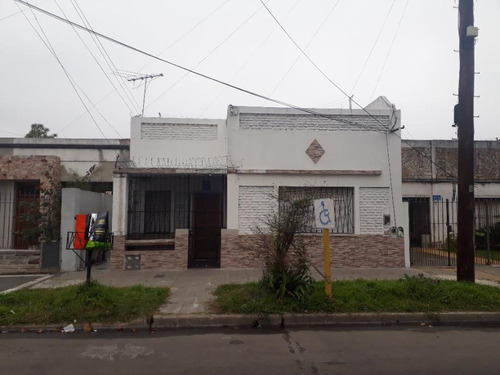 Imagen 1 de 8 de Departamento Tipo Casa En Venta En Lanus Oeste