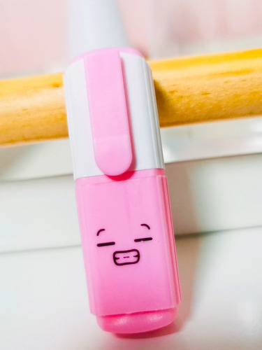 Kit Caneta Marca Texto Emoções Divertidamente Com 6 Cores
