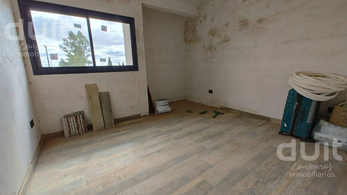 Venta Duplex De 3 Dor! 1 Dor En Planta Baja! Con Pileta!