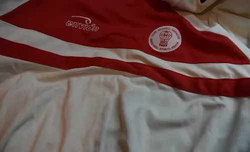Buzo Envión Club Atletico Huracan 2000 No Envío (Usado)