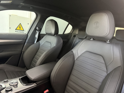 Alfa Romeo Stelvio 2.0 280cv At Q4 Veloce