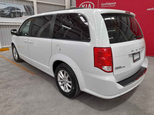 Imagen 5 de 15 de Chrysler Grand Caravan 2019 5p Sxt V6/3.6 Aut