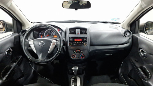 Nissan Versa 1.6 SENSE TA AC