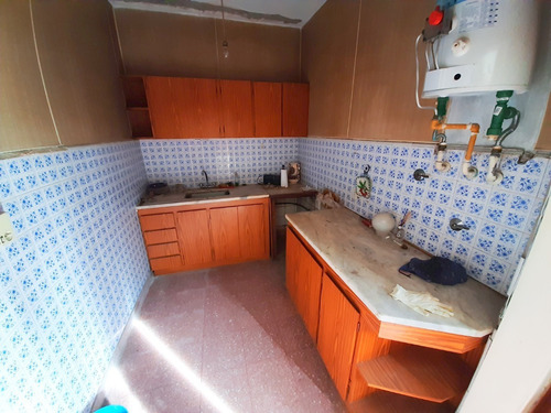 Imagen 4 de 27 de Venta De Casa De 3 Amb Con Cochera Pasante Y Amplio Lote.