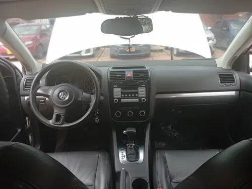 Volkswagen Bora 2.5 Style Active