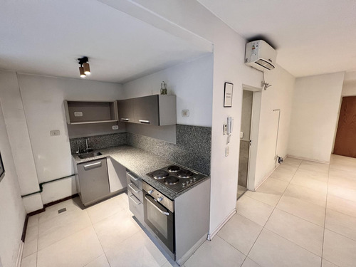 Venta Departamento 2 Ambientes Con Patio En Belgrano