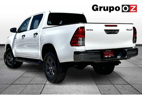Toyota Hilux 2.7 Cabina Doble Sr Mt