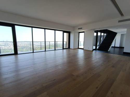 Lujoso Penthouse En Venta En Olivar De Los Padres
