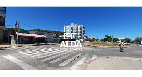 Local Comercial Centro Piriápolis Venta Lo102060